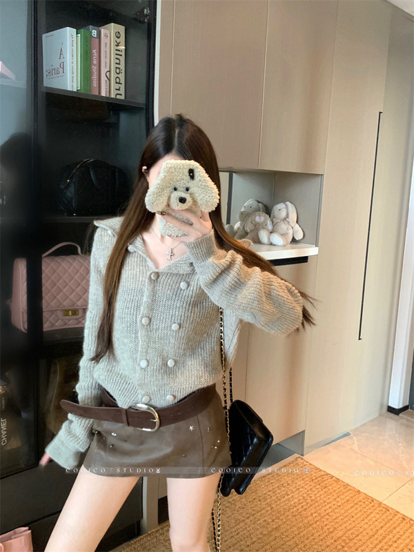 设计双排扣翻领针织开衫女秋季2025新款宽松短款毛衣休闲纯色上衣|undefined