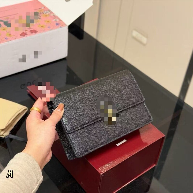 Gucci WOC series long zipper, color-blocked, multi-functional, large-capacity, minimalist chain bag, coin purse, trendy and fashionable Gucci WOC series long zipper, color-blocked, multi-functional, large-capacity, minimalist chain bag, coin purse, trendy and fashionable