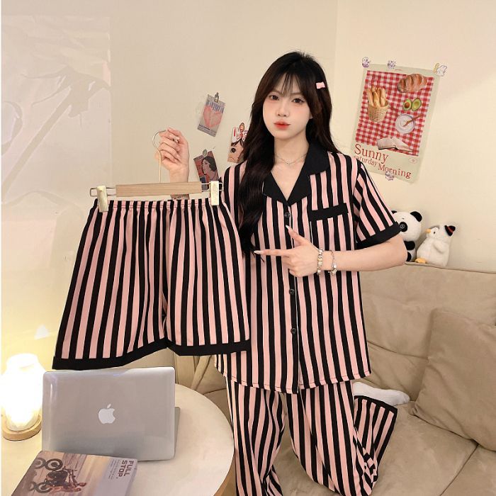 Al por mayor transfronterizo de tres piezas super suave forjado verano suave hilo de hielo suave cuatro lados rebote flor impresa pijama de mangas cortas para mujeres