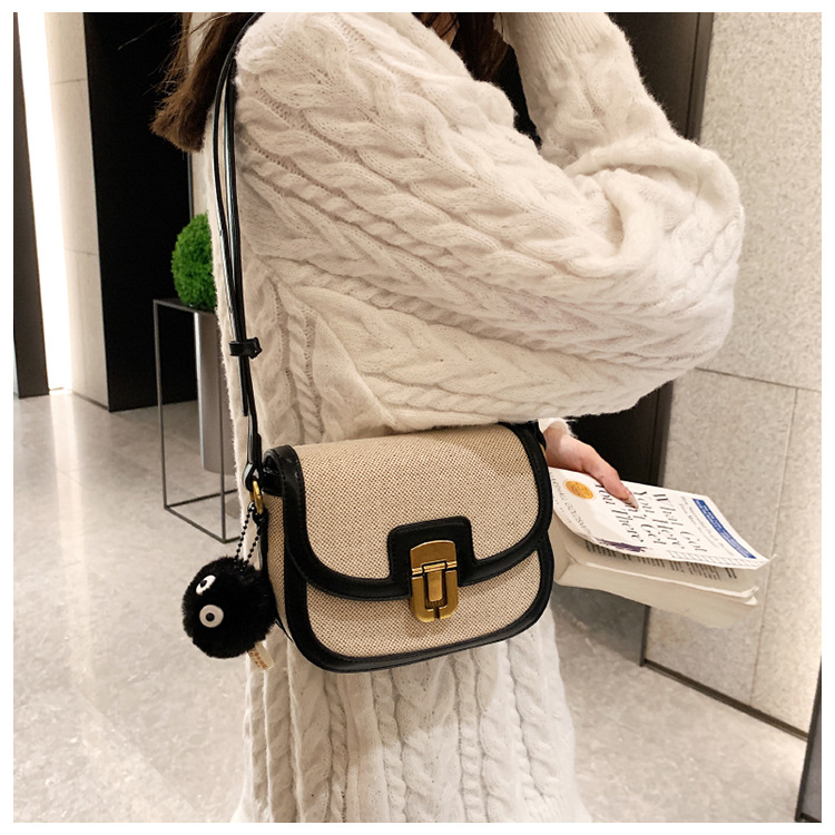 Ženska nova korejska izdaja 2024, majhna kontrastna platnena torba za sedlo, modna in trendovska torba čez telo_voghion.com