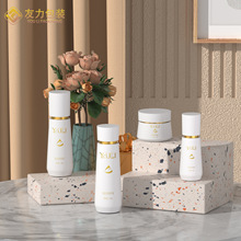 �¿�AHC�o�wƷˮ��Һ���bƿ���yƷ���b��˪ƿԭҺ���A��Һ����ƿ