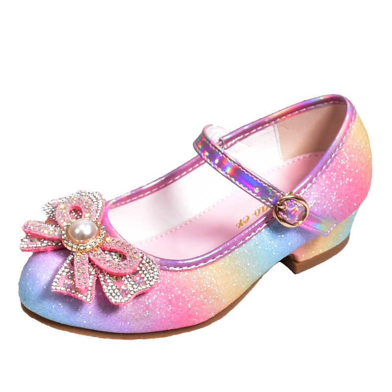 Zapatos de cuero de tacón alto para niños Nueva perla arco pequeña princesa zapatos etiqueta brillante piano zapatos de rendimiento niñas zapatos individuales