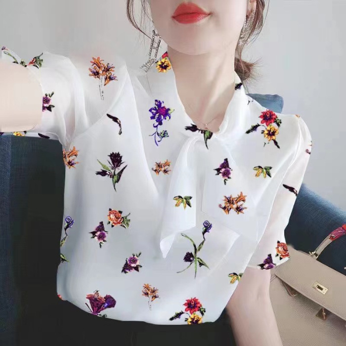 하얀색