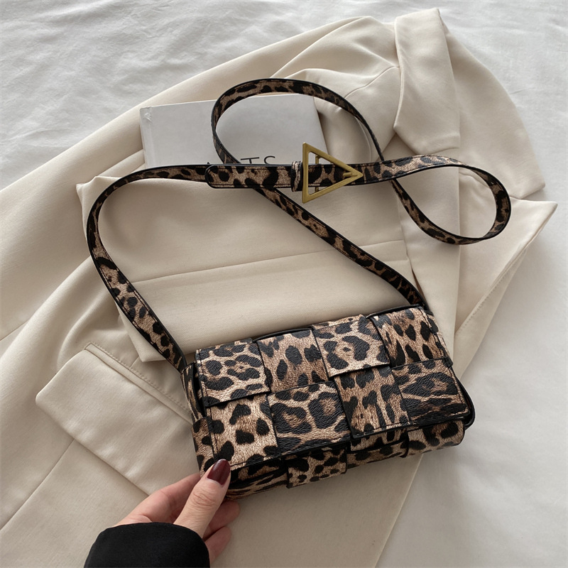 2024 red popularidad nicho de moda diseño de hombro mochila otoño invierno nuevo estilo versátil bolso casual bolso pequeño