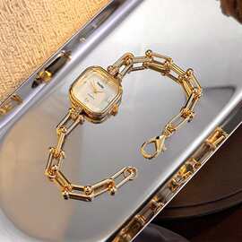 跨境爆款热销手链式女士手表批发方形手表女款链条复古石英手表