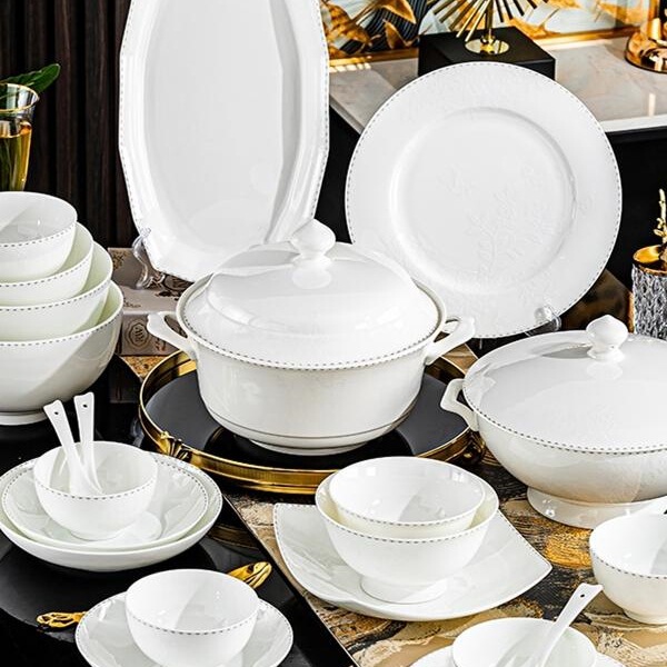 Pure White Bone China Dinnerware Set for Home Use 2025 New Model Dish Plate Rice Bowl Ceramic Bowl with a Light Luxury Feel L^