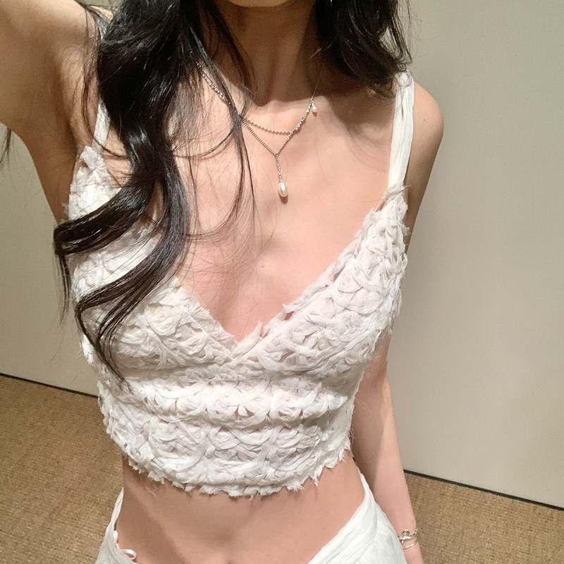In-Stock Sexy Hot Girl Floral Knit V-Neck Low-Cut Top French Light Luxury Slimming Evening Dress Camisole Short Tank Top In-Stock Sexy Hot Girl Floral Knit V-Neck Low-Cut Top French Light Luxury Slimming Evening Dress Camisole Short Tank Top