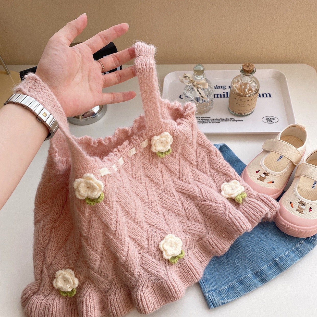 Salty Lime siete chaleco niñas Otoño e Invierno estilo occidental nuevo estilo coreano ropa para niños moda retro flor Rosa Chaleco de punto moda