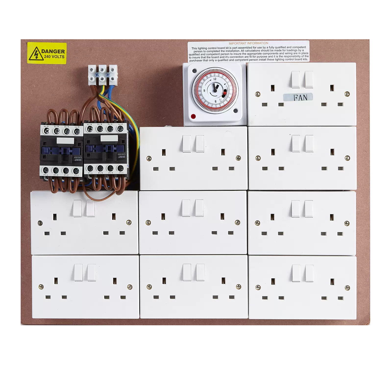 UK英标英式英规双位双联墙壁插座 2 GANG 13A SP SWITCHED SOCKET