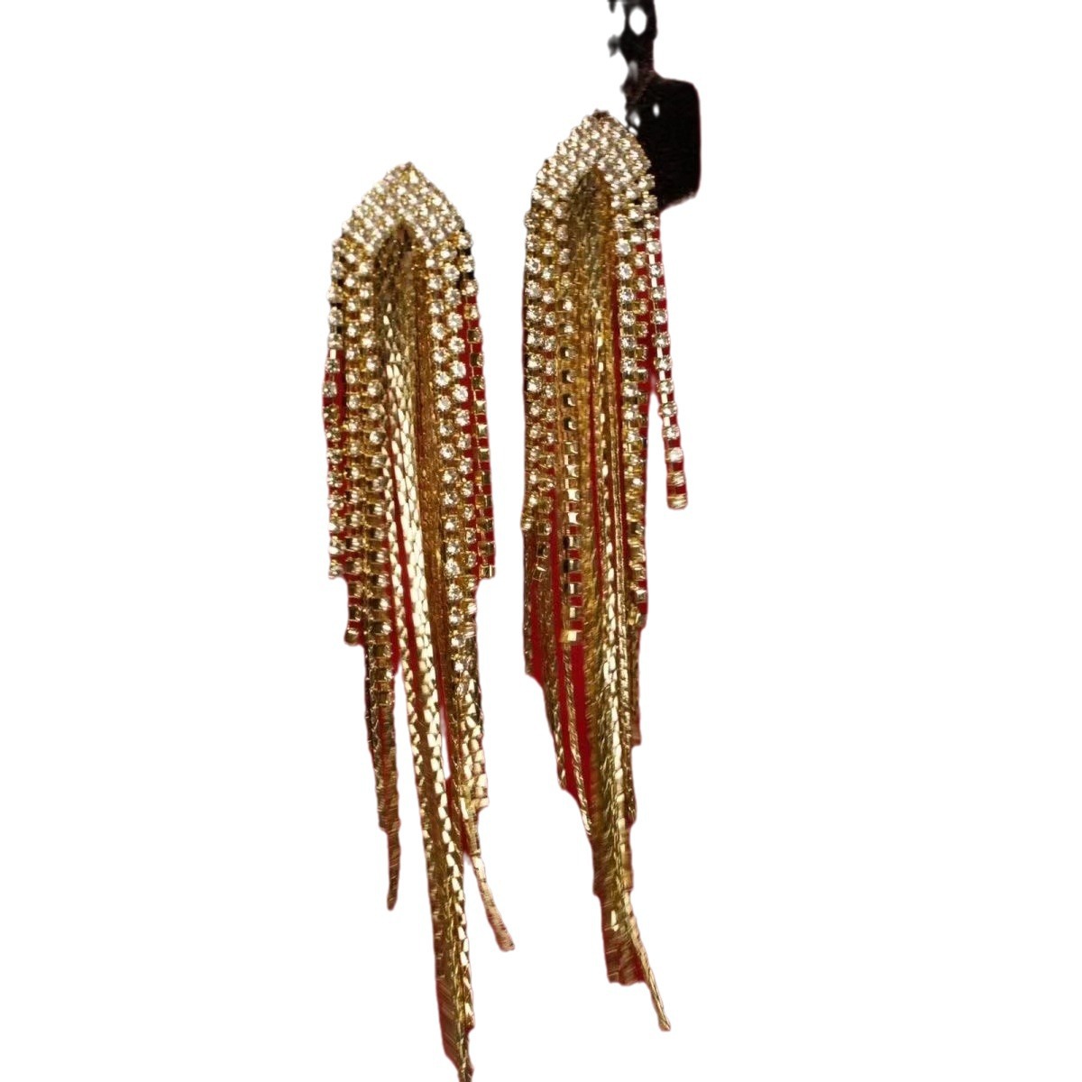 Retro elegant golden earrings with tassels