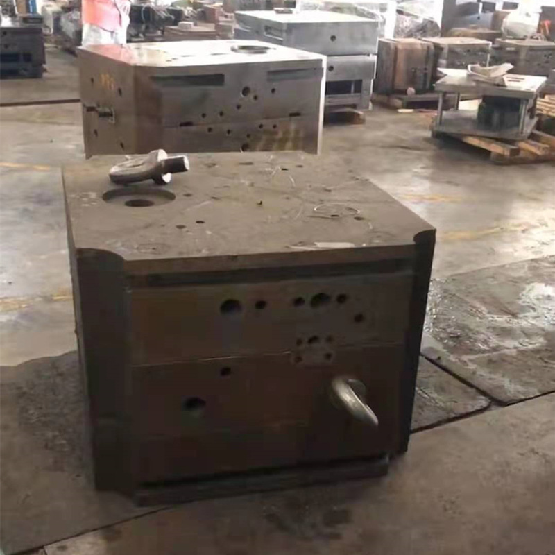 广州回收塑胶模具报废模具五金压铸模具冲压模具回收钢铁回收模具