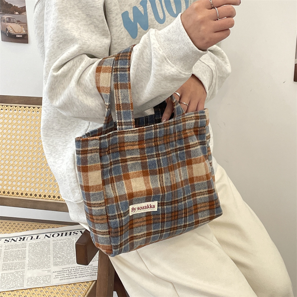 311021 Simple ins retro style woolen multi-color handbag for women, 2023 new checkered autumn and winter women's bag undefined