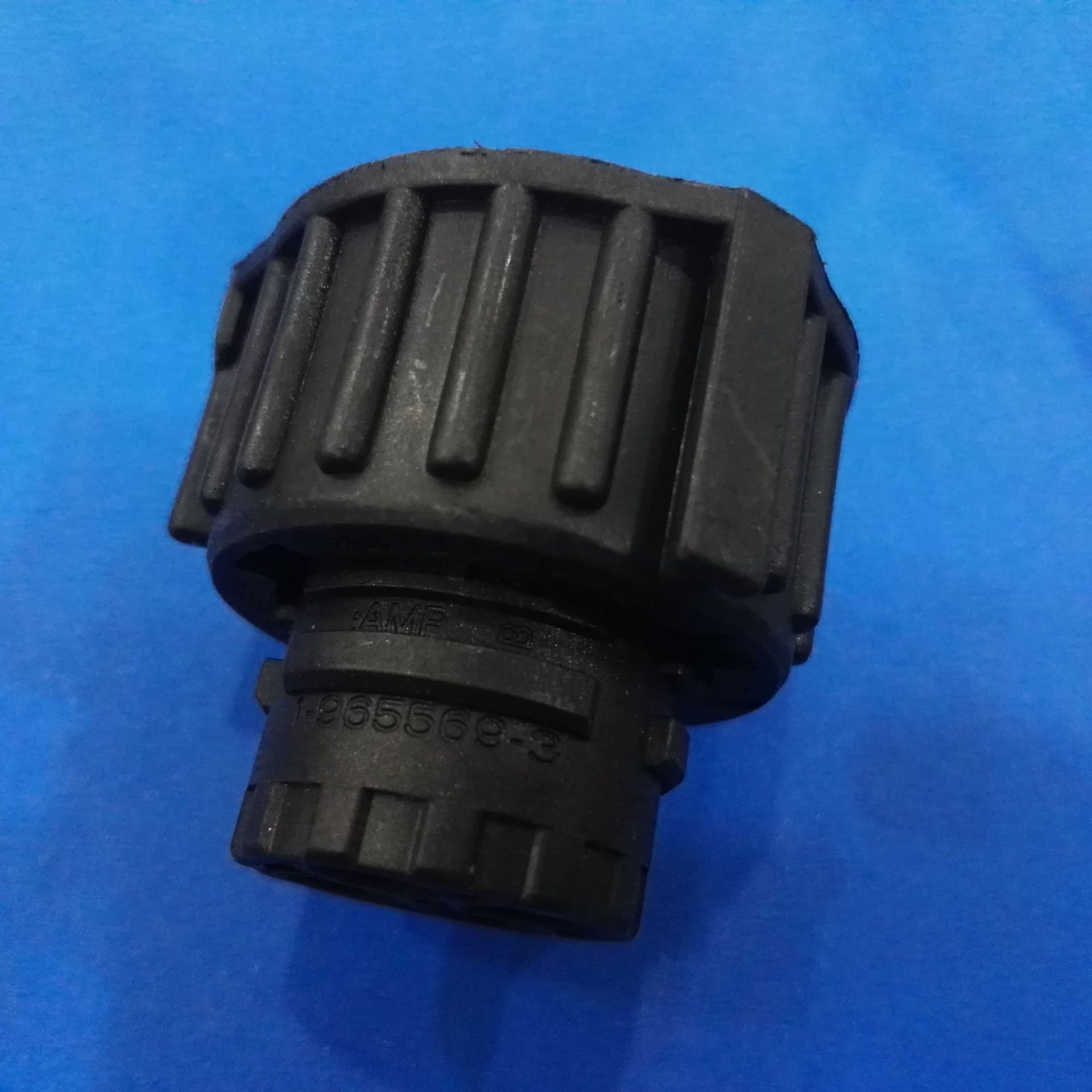 AMP 1-1813099-1 TYCO/TE/泰科/安普/汽车塑料件 连接器