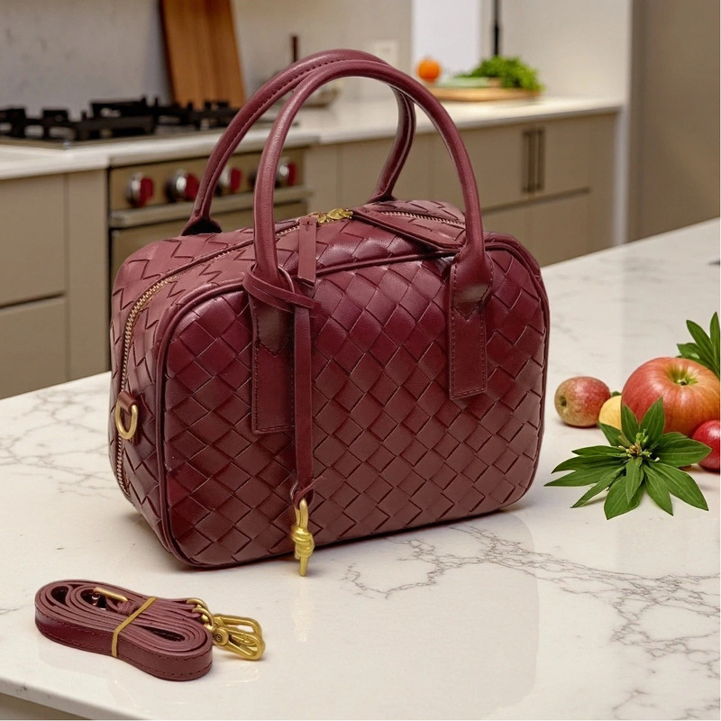 Bv's New Cross-Border Boston Woven Handbag, Classic Large-Capacity Shoulder and Crossbody Bag with Double Handles Bv's New Cross-Border Boston Woven Handbag, Classic Large-Capacity Shoulder and Crossbody Bag with Double Handles