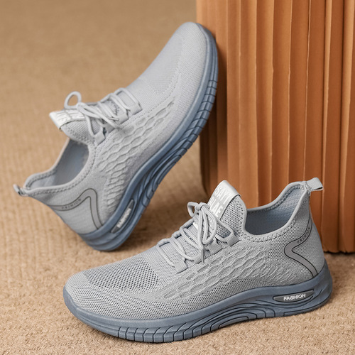Men's Sports Shoes 2024 Spring New Breathable Flyweave Casual Lightweight Men's Running Shoes Foreign Trade Men's Shoes Wholesale