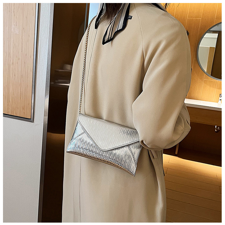 132g Weight Polyester Cotton Lining Material Flip Cover Closure Type Single Shoulder Strap Strap Type Envelope Bag Bags Type Casual, Holiday Occasion Pu Leather Material Solid Color Pattern All Seasons Season Women's Gender Vintage Style, Classic Style Style Medium Size Women's Medium Pu Leather Solid Color Vintage Style Classic Style Flip Cover Envelope Bag 1