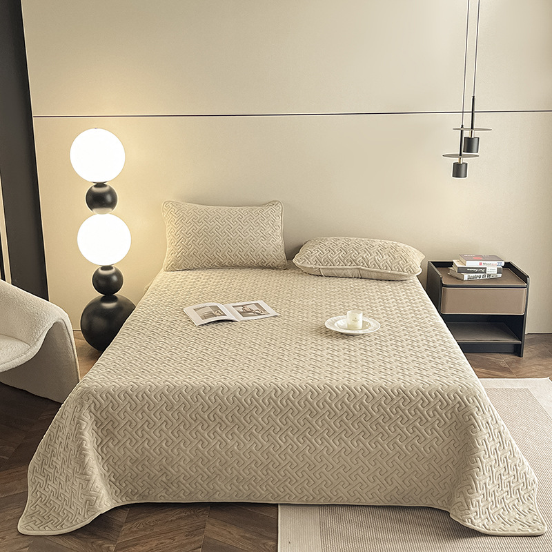 Winter Warm Milk Velvet Bedspread Solid Colour Bed Cover Thickened_voghion.com