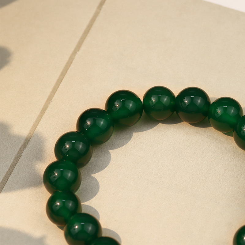 Mode Grüner Achat Chalcedon Mode Einfaches Armband Kristall Weiße Jade Anhänger Armband display picture 3