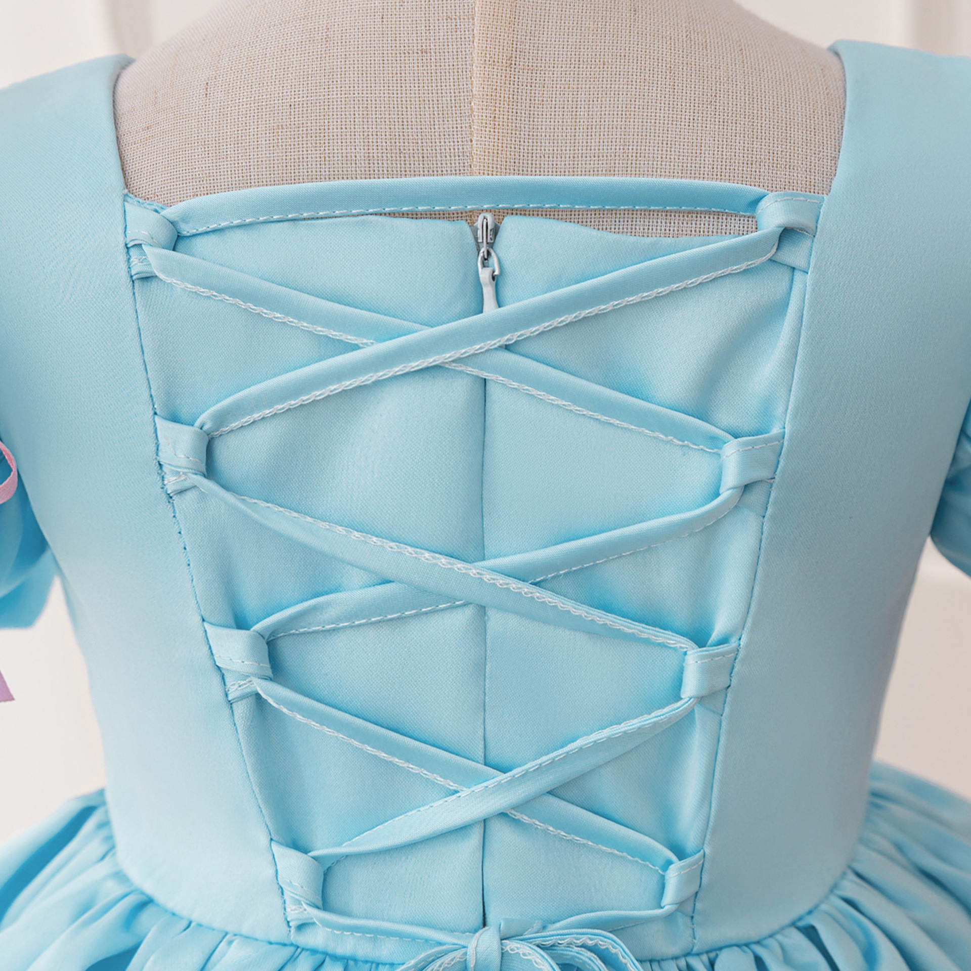 Nuevo vestido de niñas aniversario vestido de cumpleaños correa vestido de cuello cuadrado clavos arco cierre