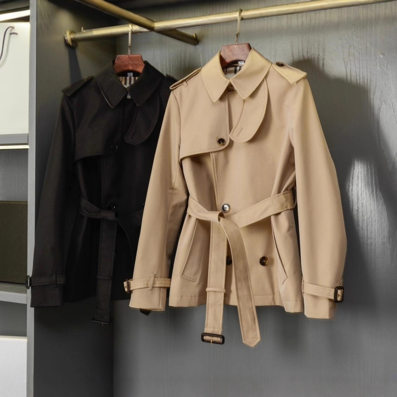 BBR女士嘎巴甸外套BUR新款及腰短款trench风衣格纹内里英伦风夹克