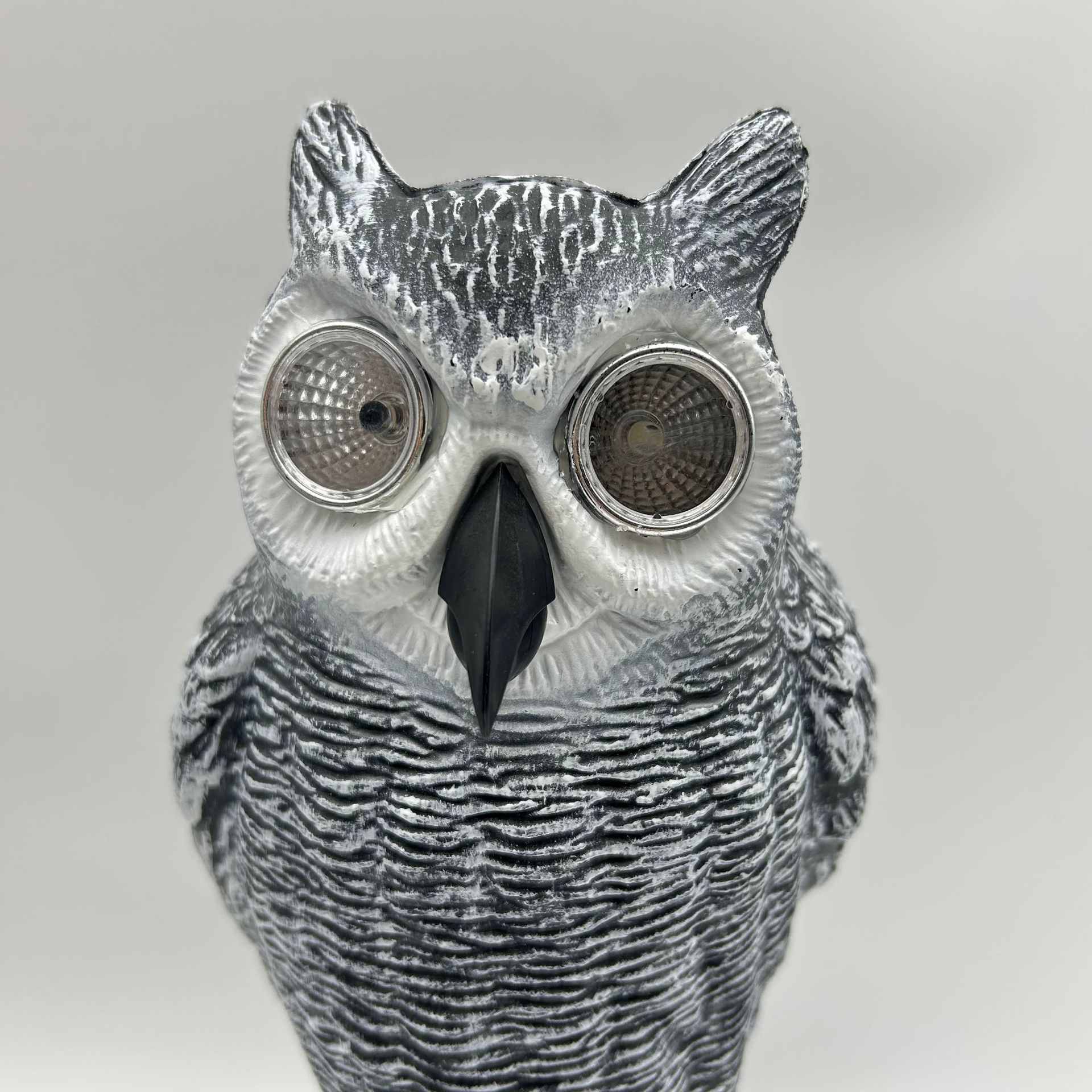 Owl de simulación transfronteriza, ojos solares, adornos de plástico brillantes, patio, granja, jardín, repelente de ratas, pájaros asustados