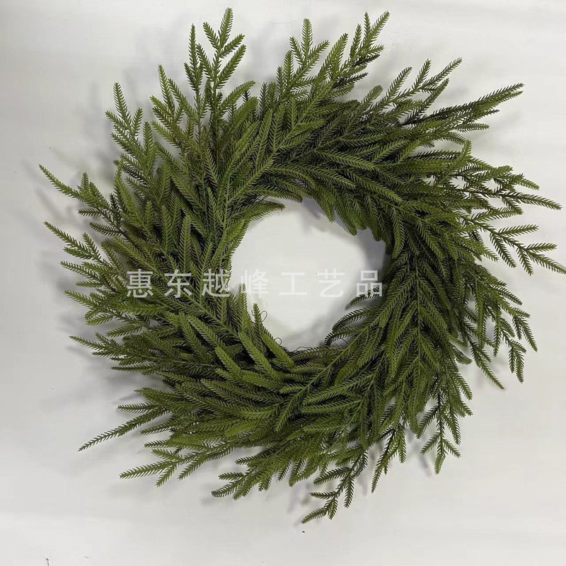 アマゾンの模擬松針柏の葉の花輪の手触りの柔らかいゴムを卸売りします。|undefined