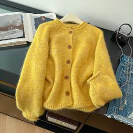 2025秋冬季新款外穿百搭软糯外套慵懒风显白奶黄色保暖毛衣开衫女