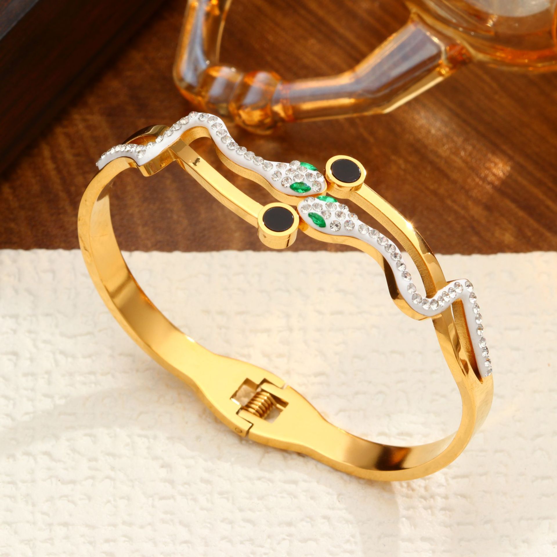 Green Eyed Snake - Gold