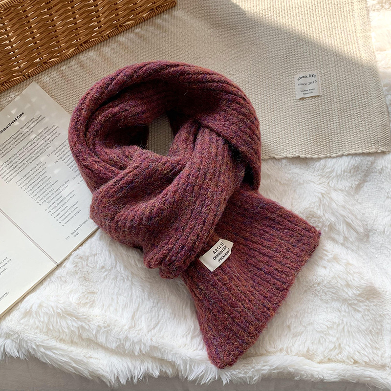 2025 bufandas transfronterizas de invierno femeninas de alto nivel nuevo lujo ligero coreano Angela bufandas de punto rojas bufandas al por mayor