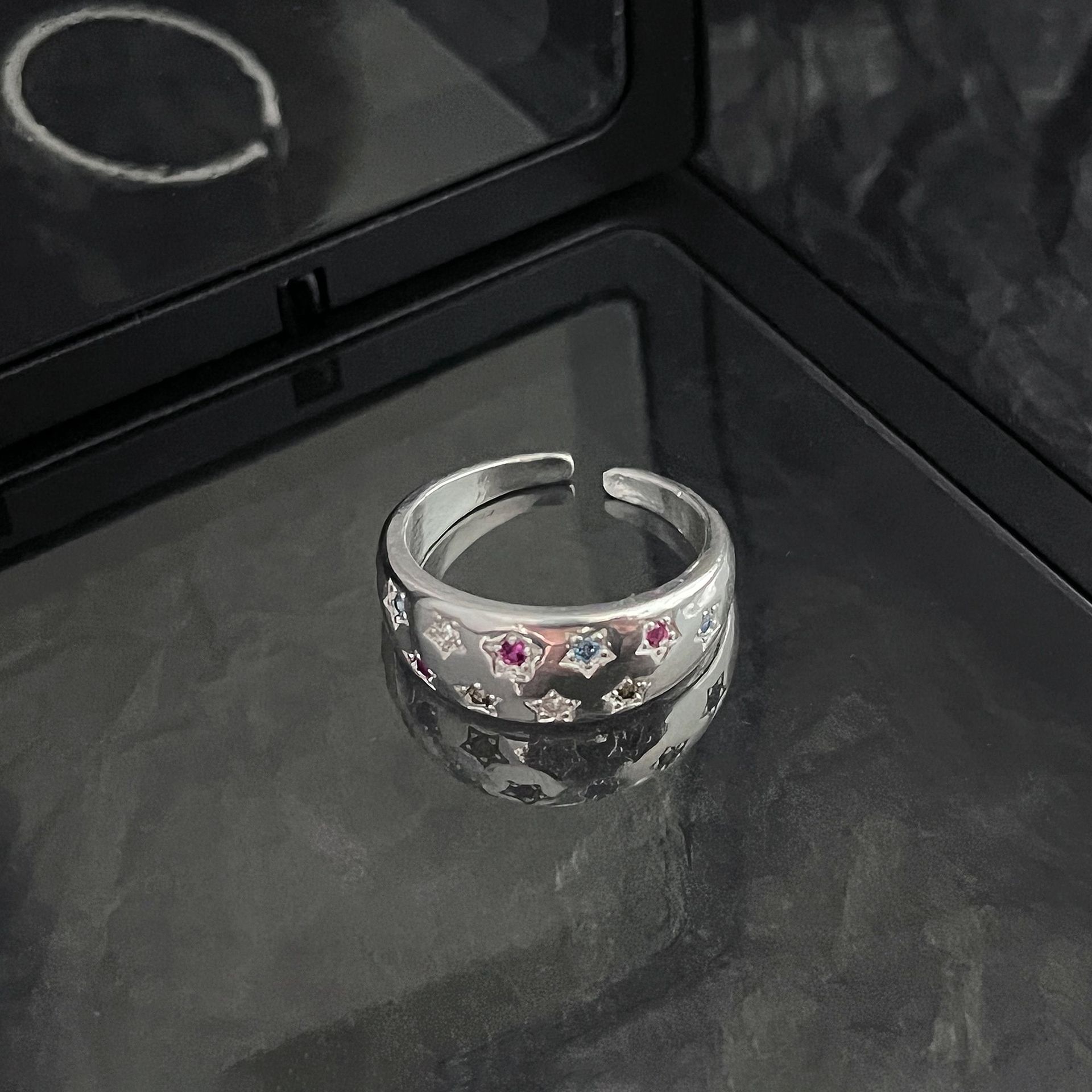 Stylish Fidget Ring For Anxiety Relief And Quiet Stress Control_voghion.com