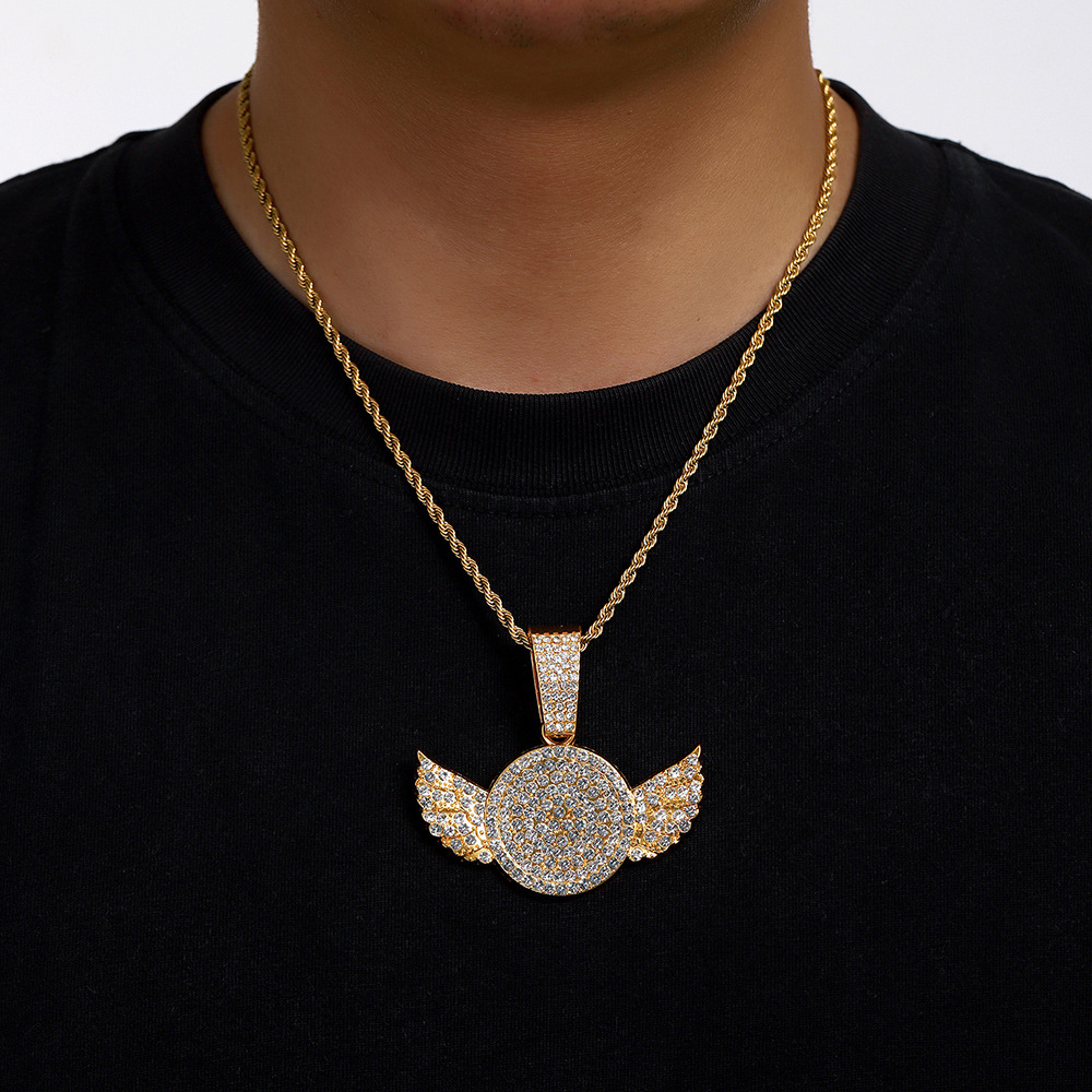 Collar transfronterizo europeo y americano nicho de diseño de taladro colgante de alas para hombres y mujeres Amazon Hip Hop cadena cubana cadena de tenis