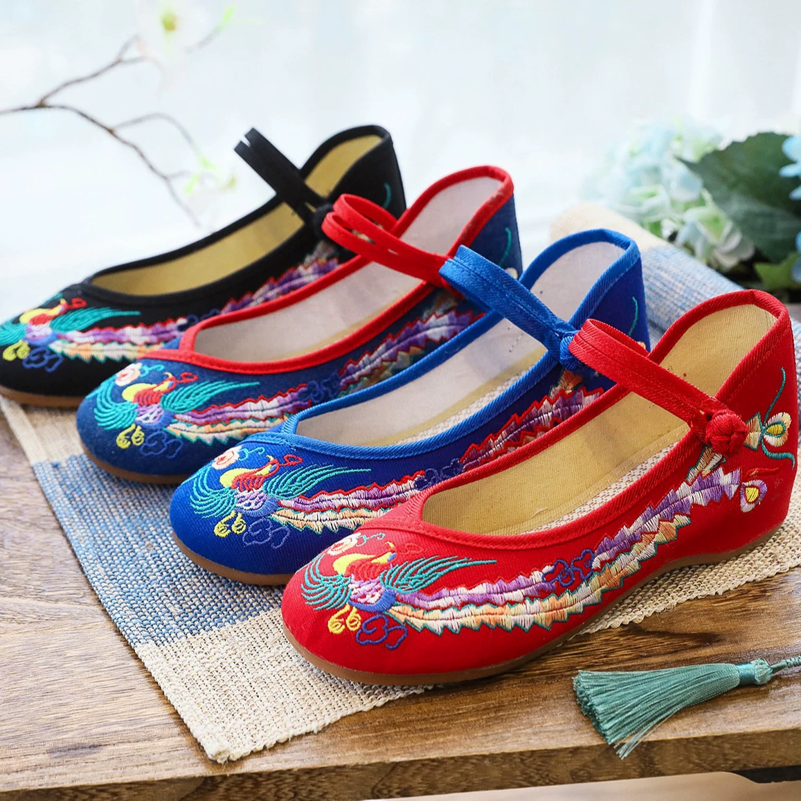 Guofeng National Wind весенне-осенние парусиновые тканевые туфли с вышивкой из коровьего сухожилия женская обувь Xiuhe свадебные туфли поколение волос