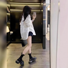 白色衬衫早秋新款女装小众设计感法式宽松休闲衬衣外套高档休闲装