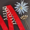 Pearl hair band + golden five baht single + side flower blue small
