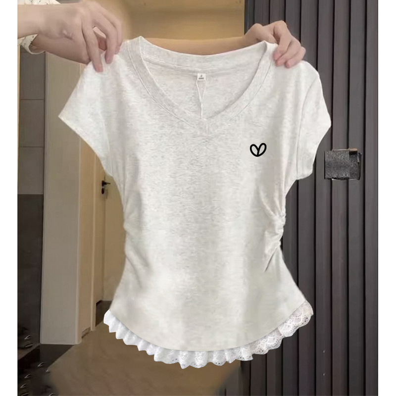 Korean Sweet Lace Slim Fit Shirt 2025 Summer New Popular V Neck Top Slimming Look Short-Sleeved T-Shirt for Women