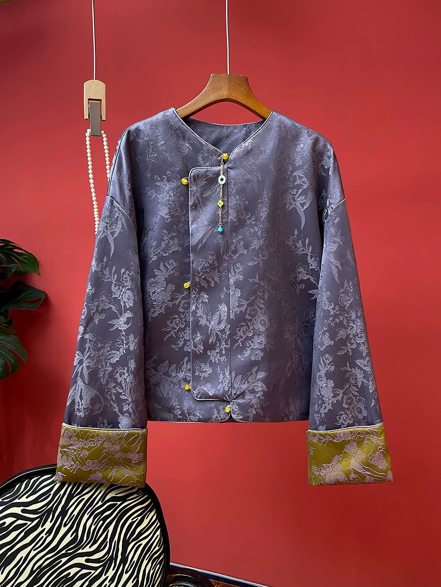 Spring retro jacket, trend of season, oversize, fitted