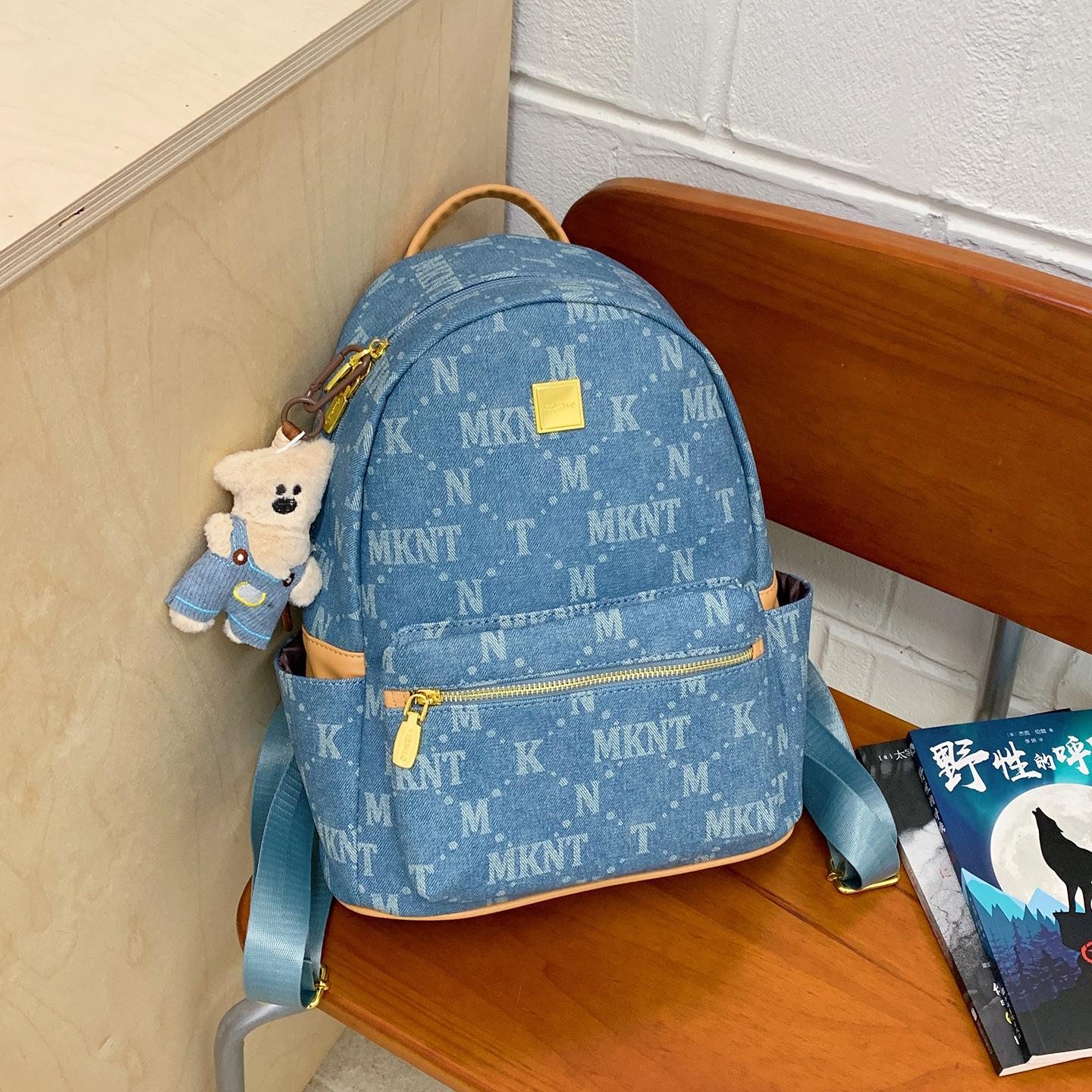 Nueva mochila de mujer transfronteriza, mochila de viaje de gran capacidad, mochila de viaje de letras extranjeras, mochila de mujer de viaje