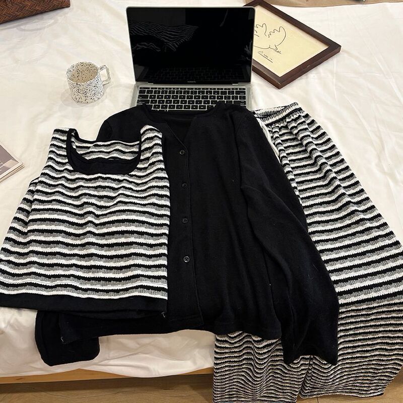 Cashmere High-End Pajamas for Women in Autumn and Winter New Style Vest with Chest Pad Sweet Pure Lust Style Home Wear Three-Piece Suit Cashmere High-End Pajamas for Women in Autumn and Winter New Style Vest with Chest Pad Sweet Pure Lust Style Home Wear Three-Piece Suit