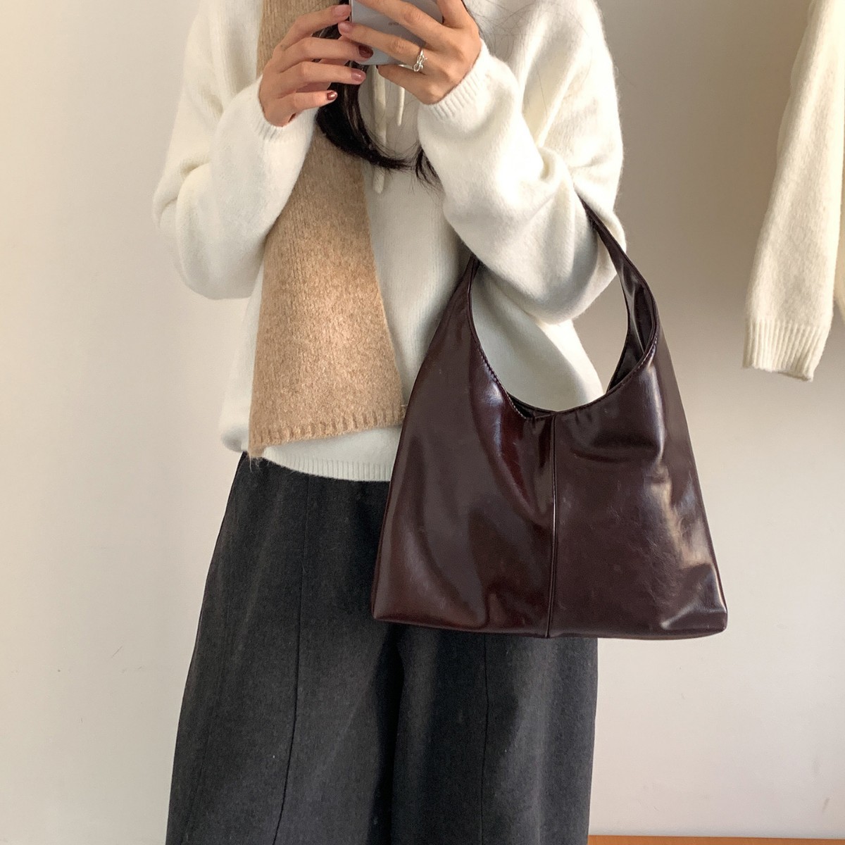 2026 New Women's Vintage Soft Leather Hobo Bag Large Capacity Handbag For Office Commuting Versatile Underarm Bag - Thumbnail 3