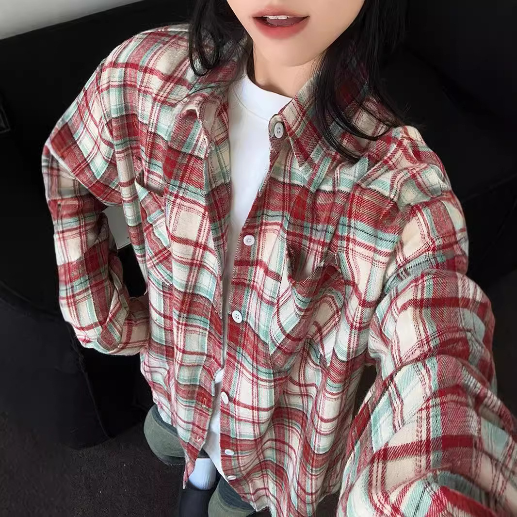 Retro autumn trend fashionable shirt