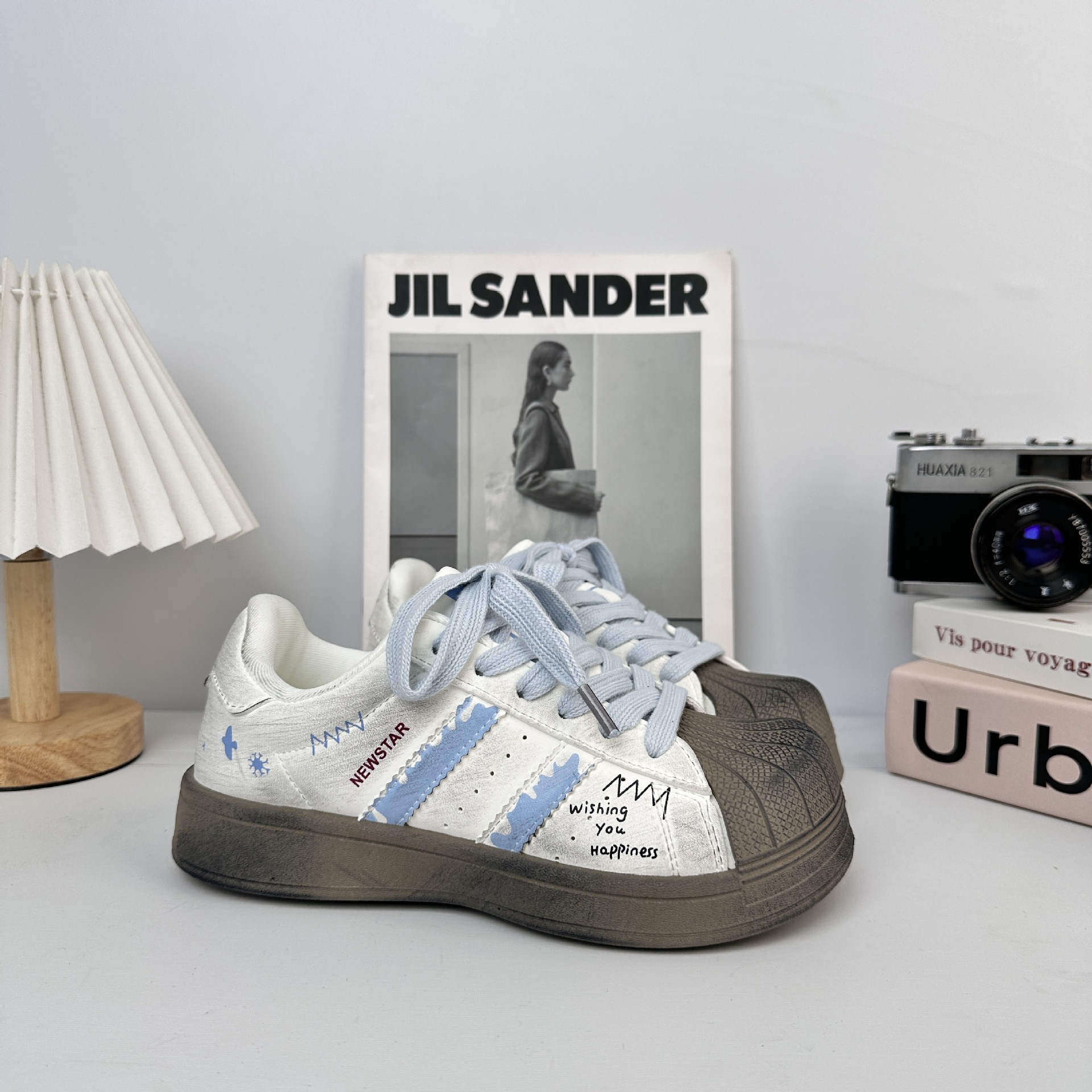 Yuanbo primavera y otoño zapatos blancos de suela gruesa para mujeres 2025 nuevos zapatos casuales coreanos zapatos de skate conchas de cabeza zapatos de pan