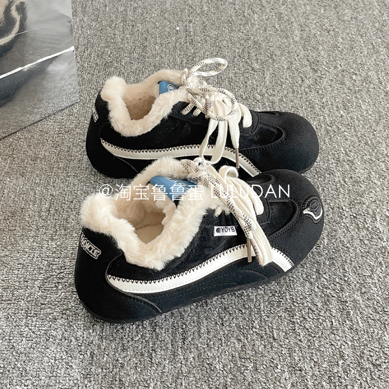 Calentamiento y terciopelo de zapatos de entrenamiento para niños y niñas 2025, nuevos zapatos de skate de invierno, zapatos de deporte casuales de moda para mujeres