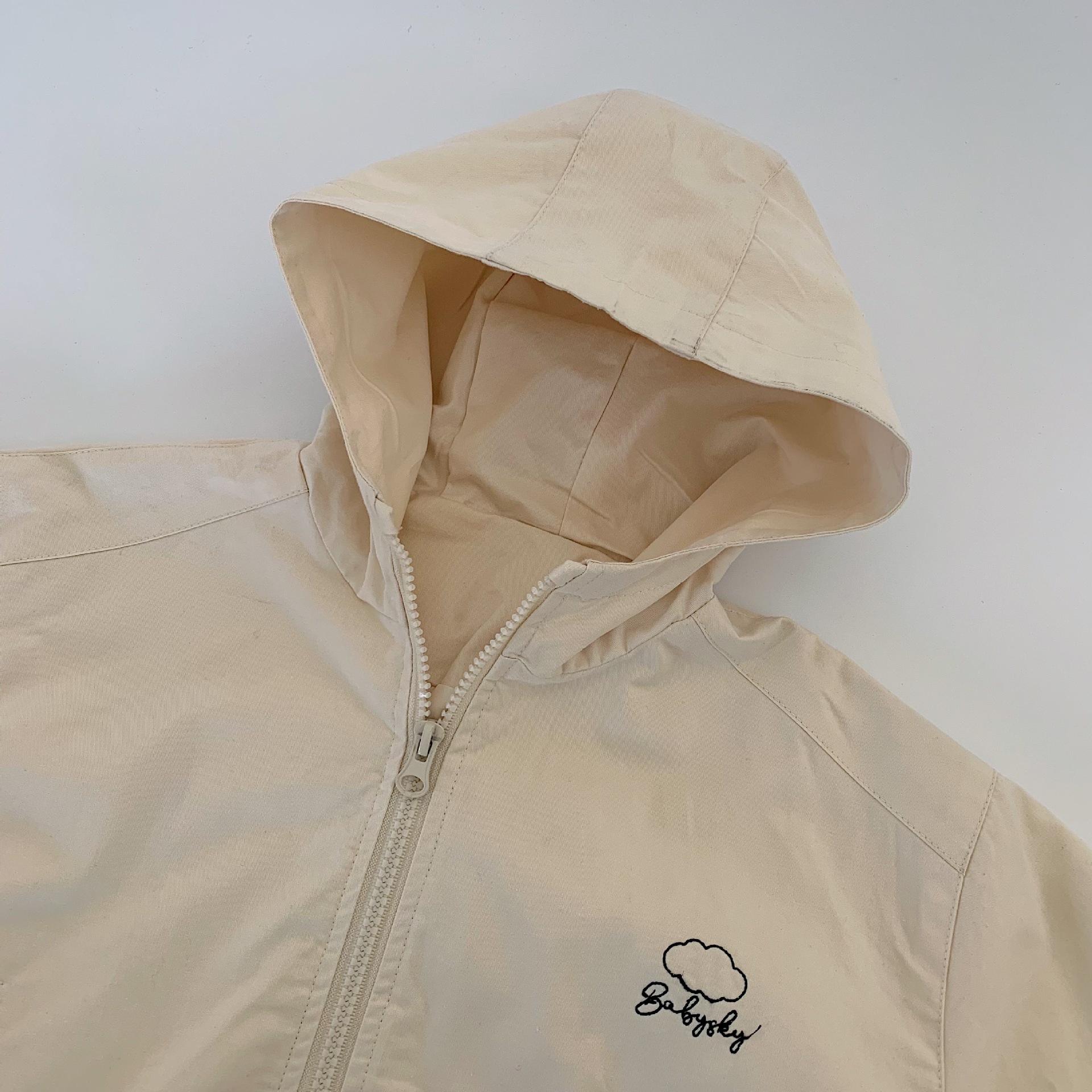 Mai Bao chaqueta infantil de otoño 2025, niñas y niños, cardigan con cremallera coreano, nuevo estilo de primavera y otoño, chaqueta con capuz, moda