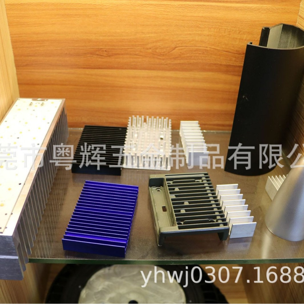 石排五金冲压供应散热器_散热片五金配件加工