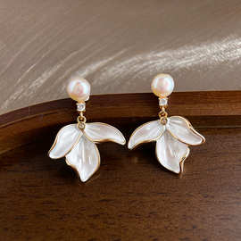 法式轻奢花朵锆石淡水珍珠耳环小众高级感气质耳钉ins风跨境耳饰