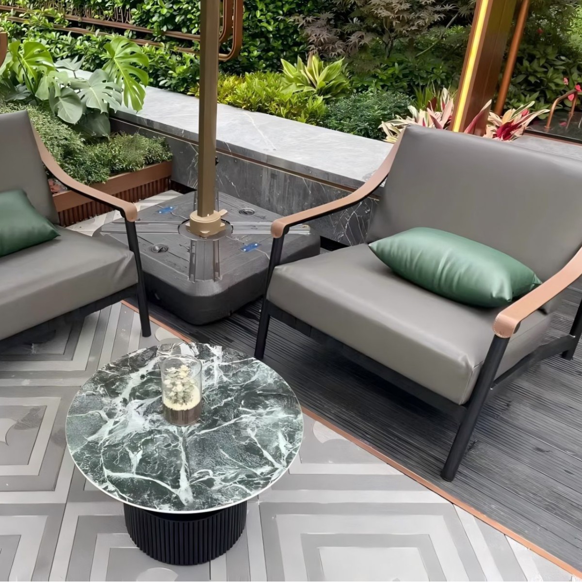 Sofá de aleación de aluminio al aire libre Patio a prueba de lluvia y protector solar Jardín Villa Terraza Diseñador Muebles de combinación de ocio nórdico
