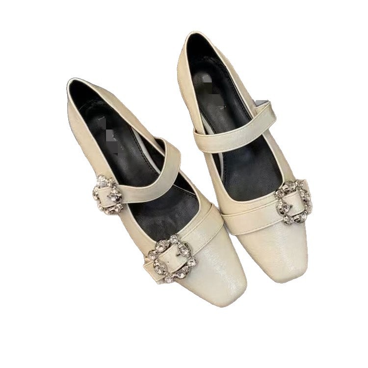 Zapatos franceses de diamante Marie Jean 2026 nuevo verano una palabra zapatos de una sola palabra temperamento versátil zapatos super hadas zapatos de una sola boca superficial zapatos