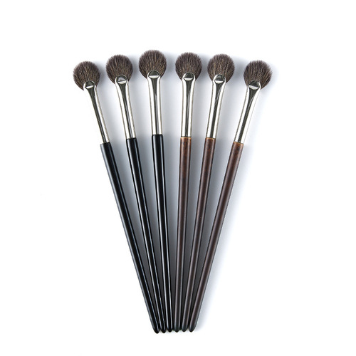 Jin Yisheng fan-shaped highlight brush soft animal hair facial wool brightening brush fan-shaped remaining powder highlight makeup brush