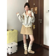 早秋季2025新款美式条纹连帽卫衣短外套女春秋爆款宽松慵懒风上衣
