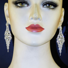 新娘流苏水钻耳饰轻奢高级感夏天女批发 韩版耳坠高级感轻奢耳环